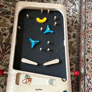 Plan Toys pin Ball